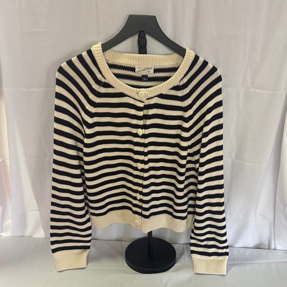 Universal Thread Black and Cream Button-Up Cardigan - Picture 3 of 5